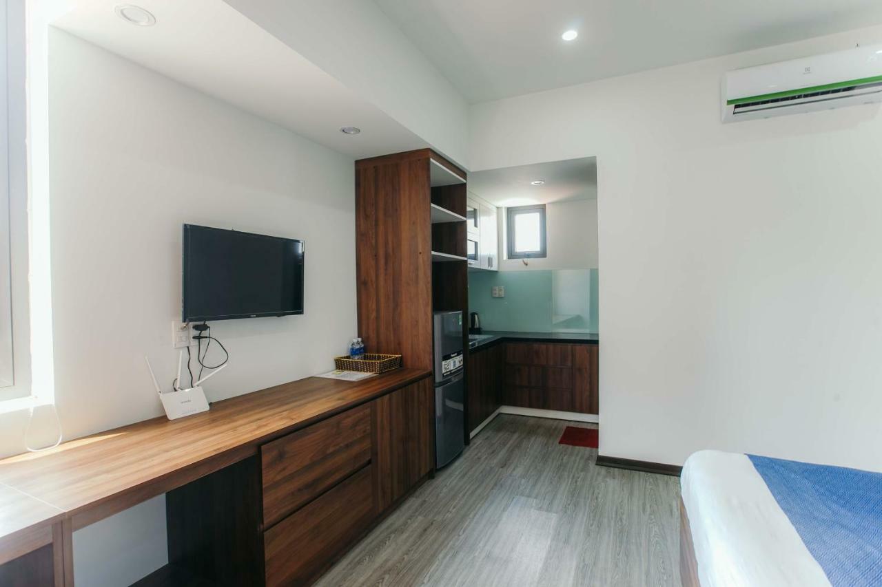 Royal Lion Hotel & Apartment Дананг Екстериор снимка