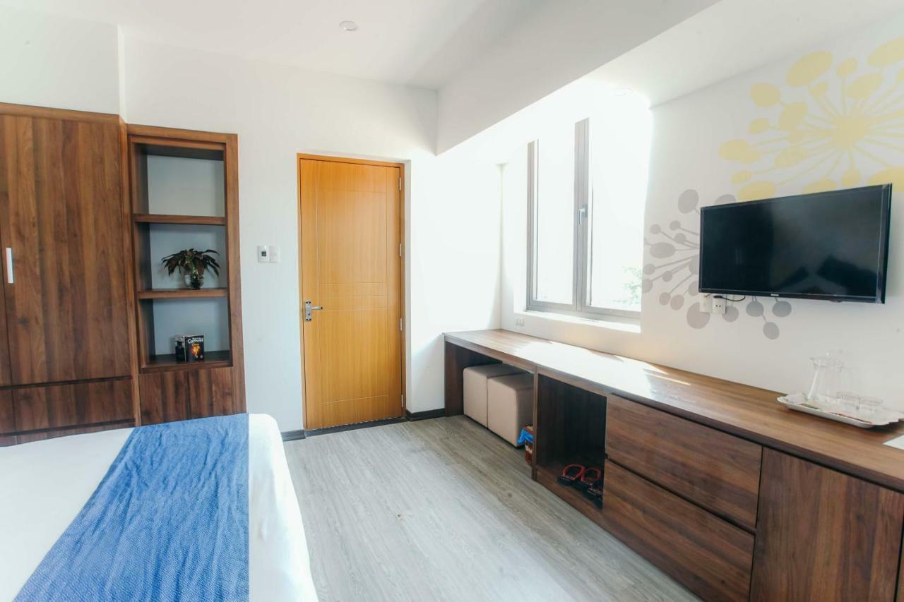 Royal Lion Hotel & Apartment Дананг Екстериор снимка