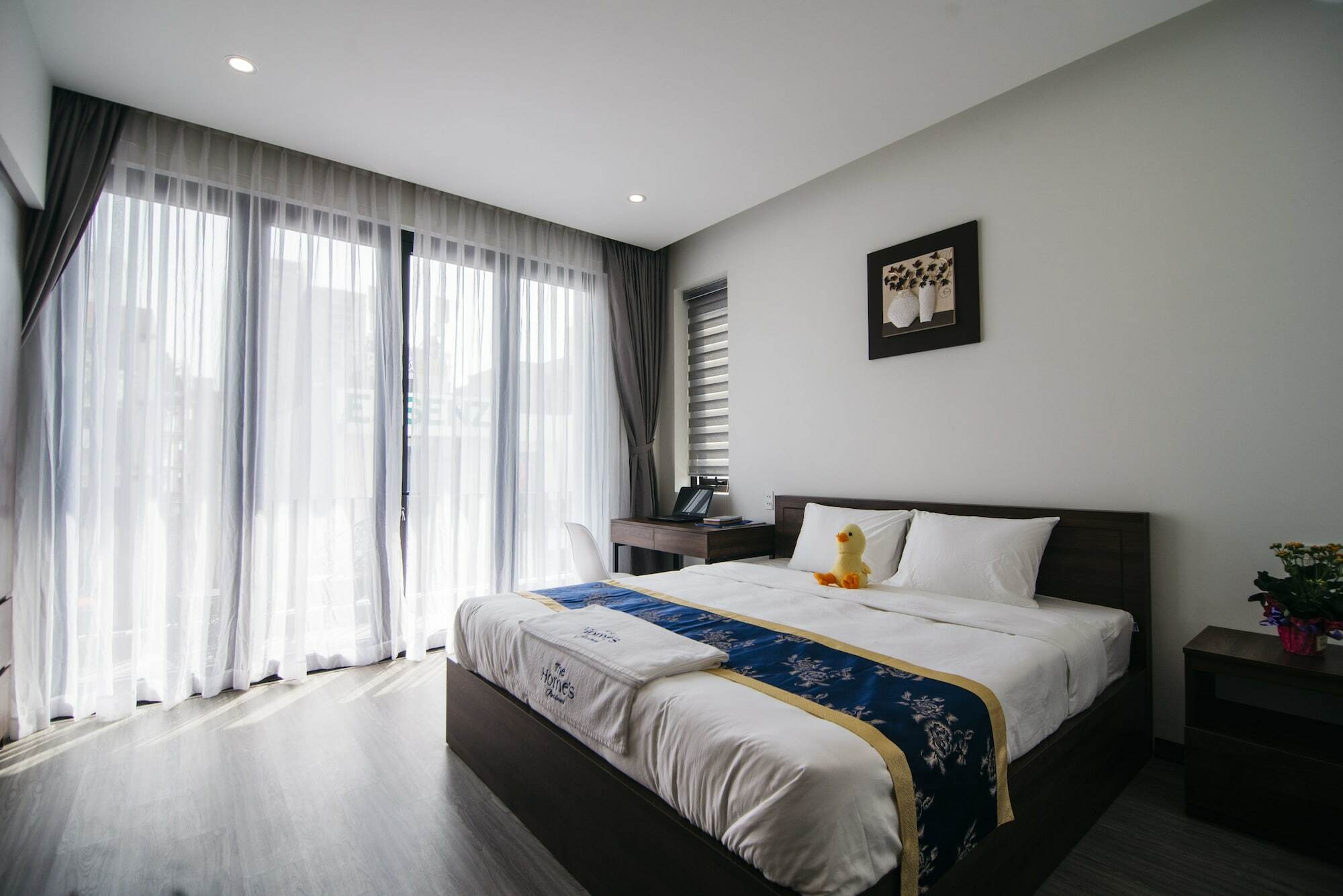 Royal Lion Hotel & Apartment Дананг Екстериор снимка